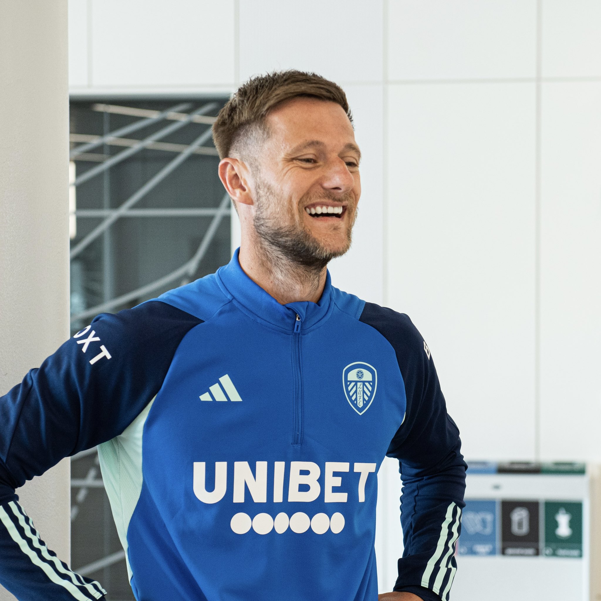 Leeds united on sale training kit