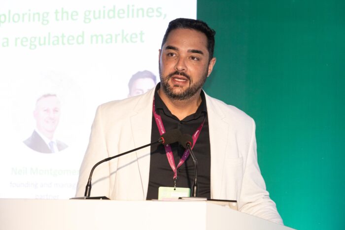 Thomas Carvalhaes, Stake